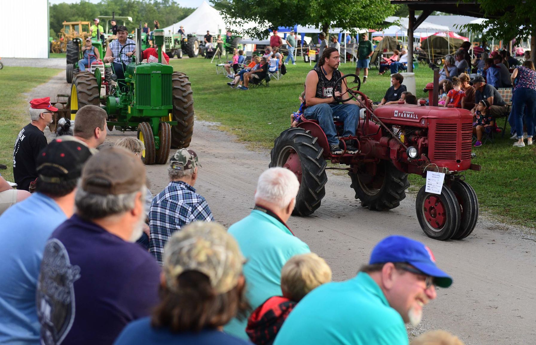 Tractor Parade 15